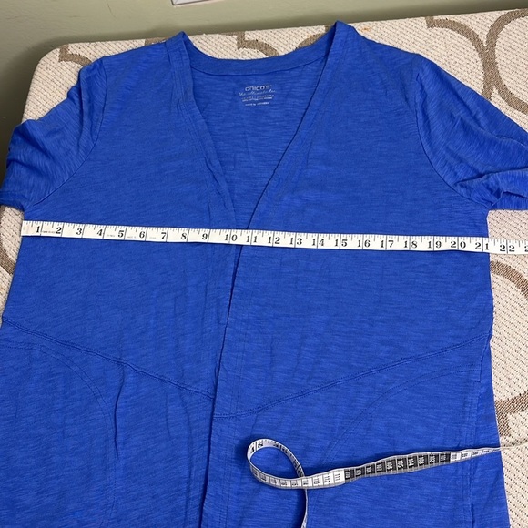 Chico's Ultimate Tee side pockets open front jersey cardigan, size: 2/ large - Picture 6 of 11